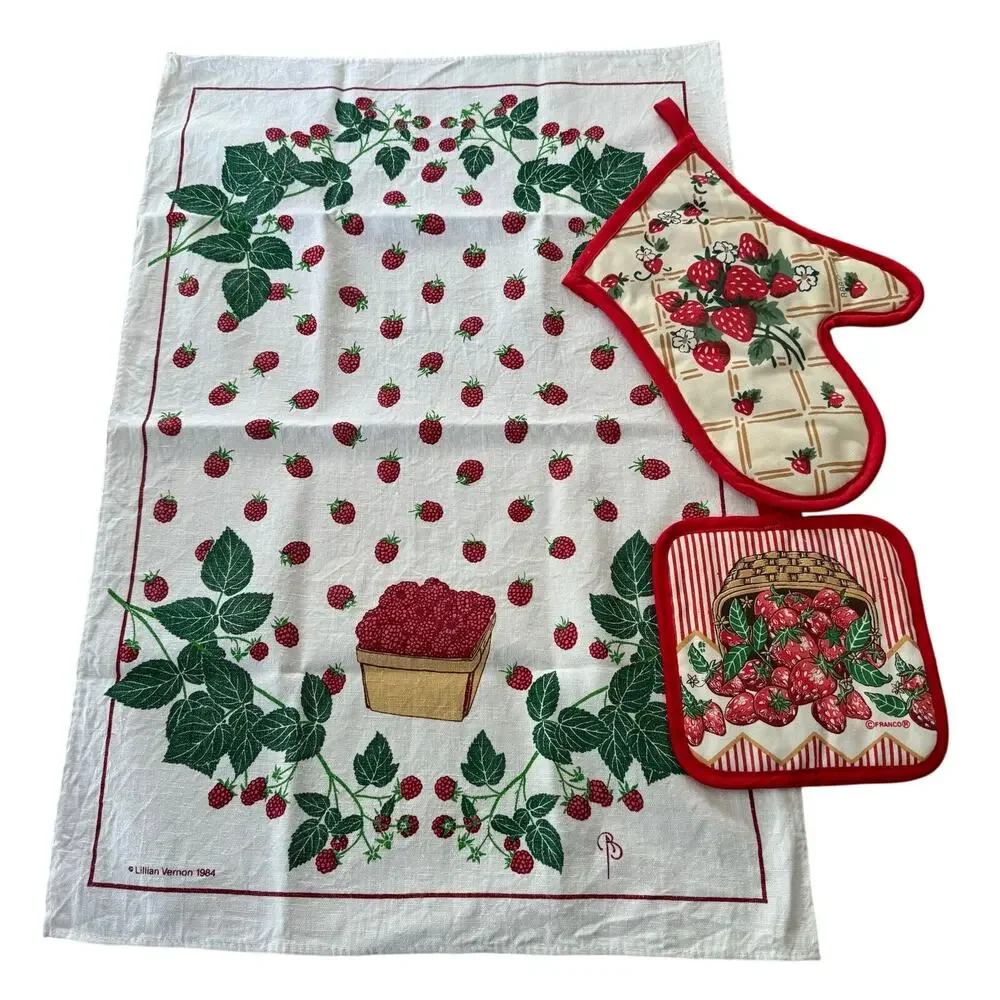 Vintage Strawberry Themed Kitchen Set Potholder Oven Mitt Lillian Vernon Towel
